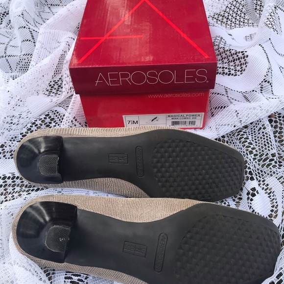 Shoes - Picture 3 of 4